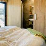 Architect-designed Gem With Views Of Kistefjellet Feriehus *