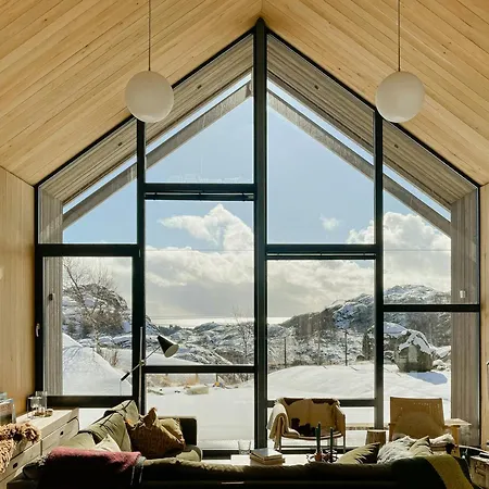 Architect-designed Gem With Views Of Kistefjellet * Nesvag
