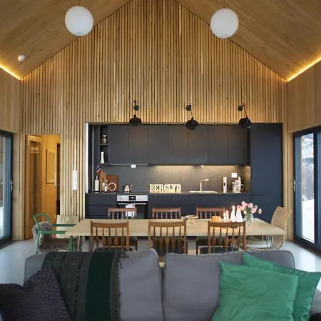 Architect-designed Gem With Views Of Kistefjellet Vakantiehuis *