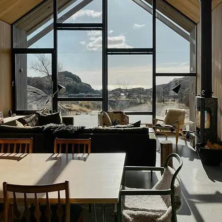 Vakantiehuis Architect-designed Gem With Views Of Kistefjellet *
